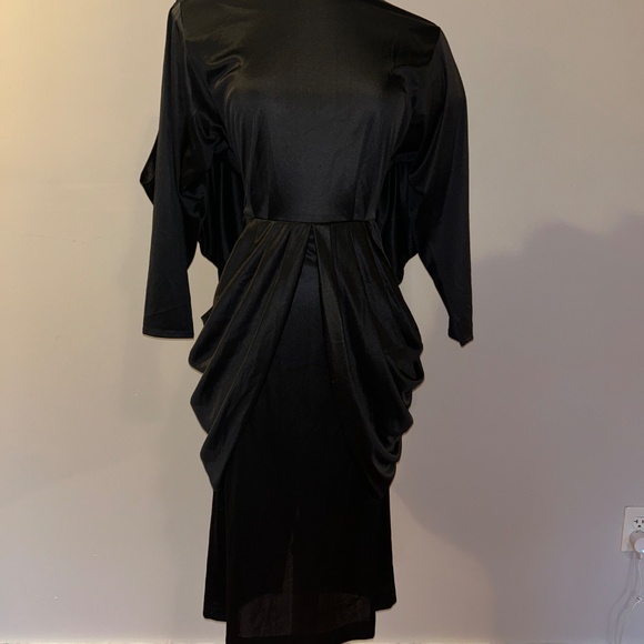 70s Vintage Black Villain Cape Dress - Picture 3 of 7